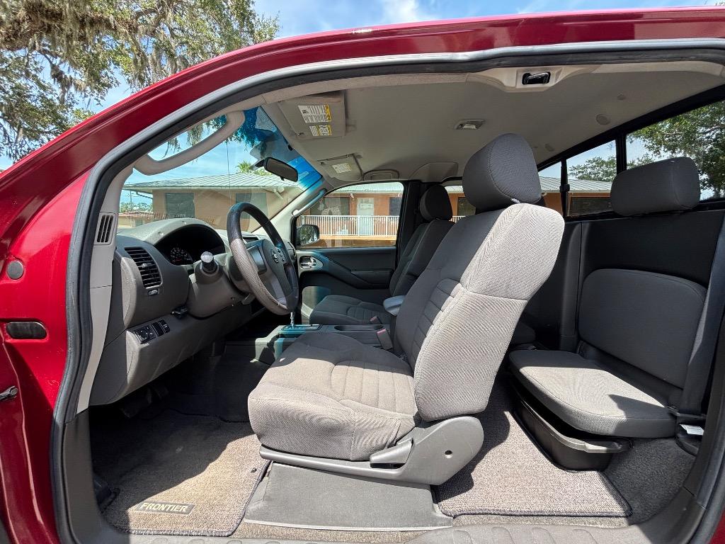 2006 Nissan Frontier XE photo 6