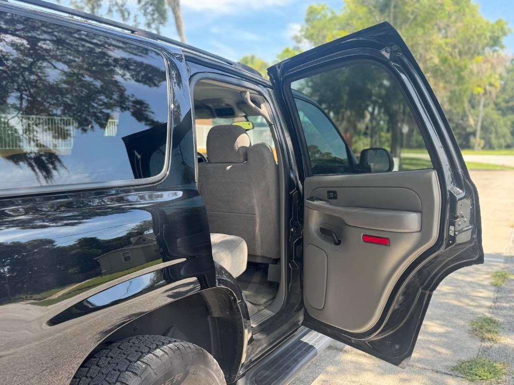 2004 Chevrolet Tahoe LS photo 15
