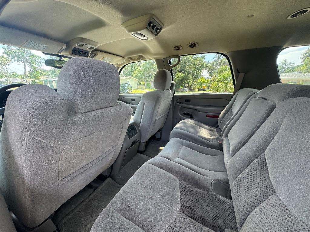 2004 Chevrolet Tahoe LS photo 7