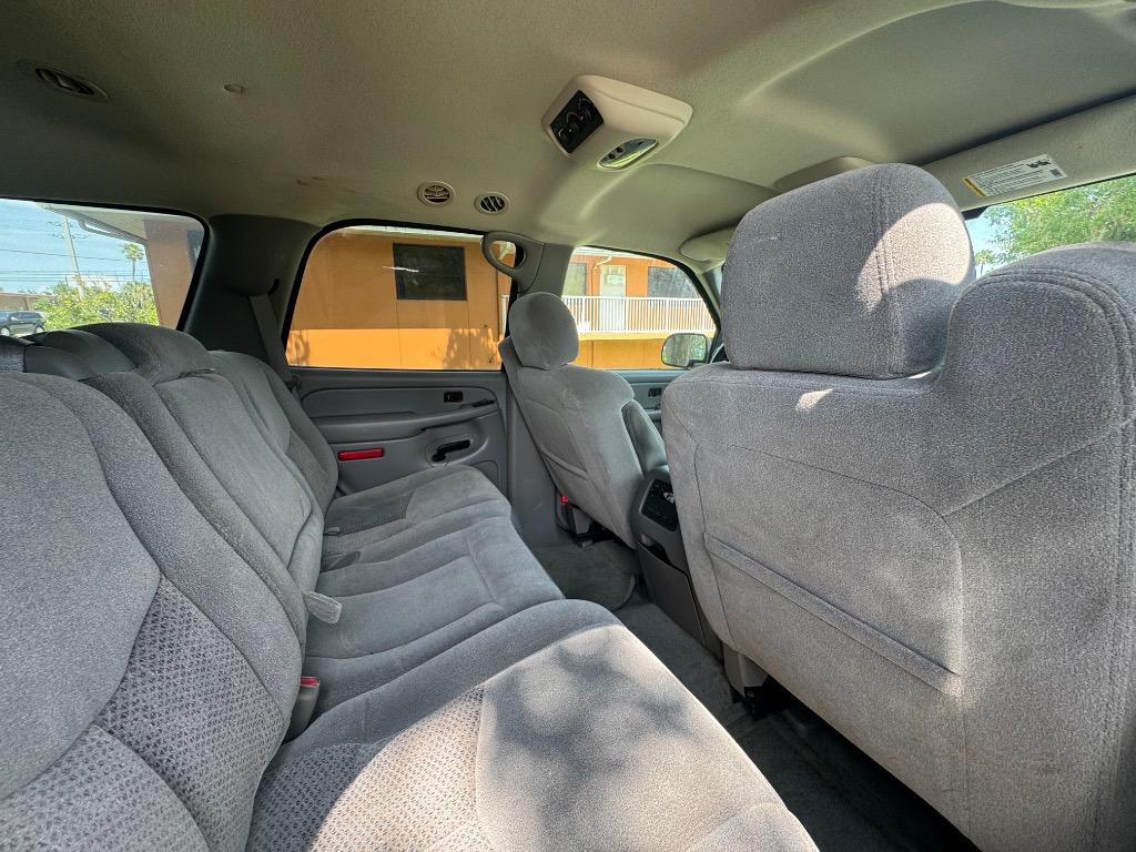 2004 Chevrolet Tahoe LS photo 16