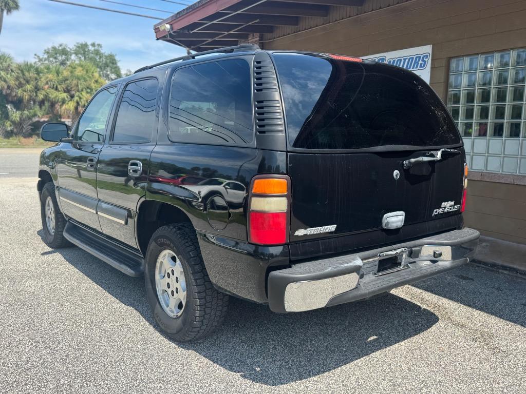 2004 Chevrolet Tahoe LS photo 11