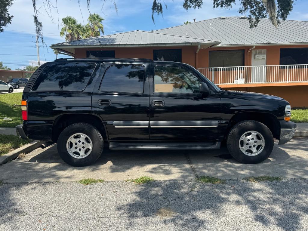 2004 Chevrolet Tahoe LS photo 14