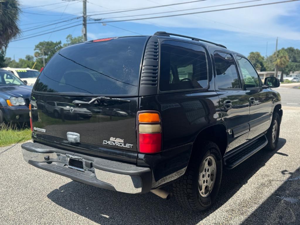 2004 Chevrolet Tahoe LS photo 13