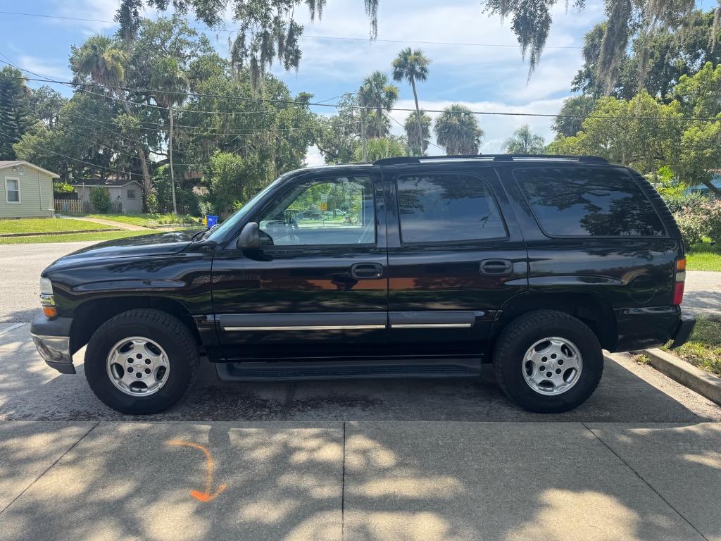 2004 Chevrolet Tahoe LS photo 10