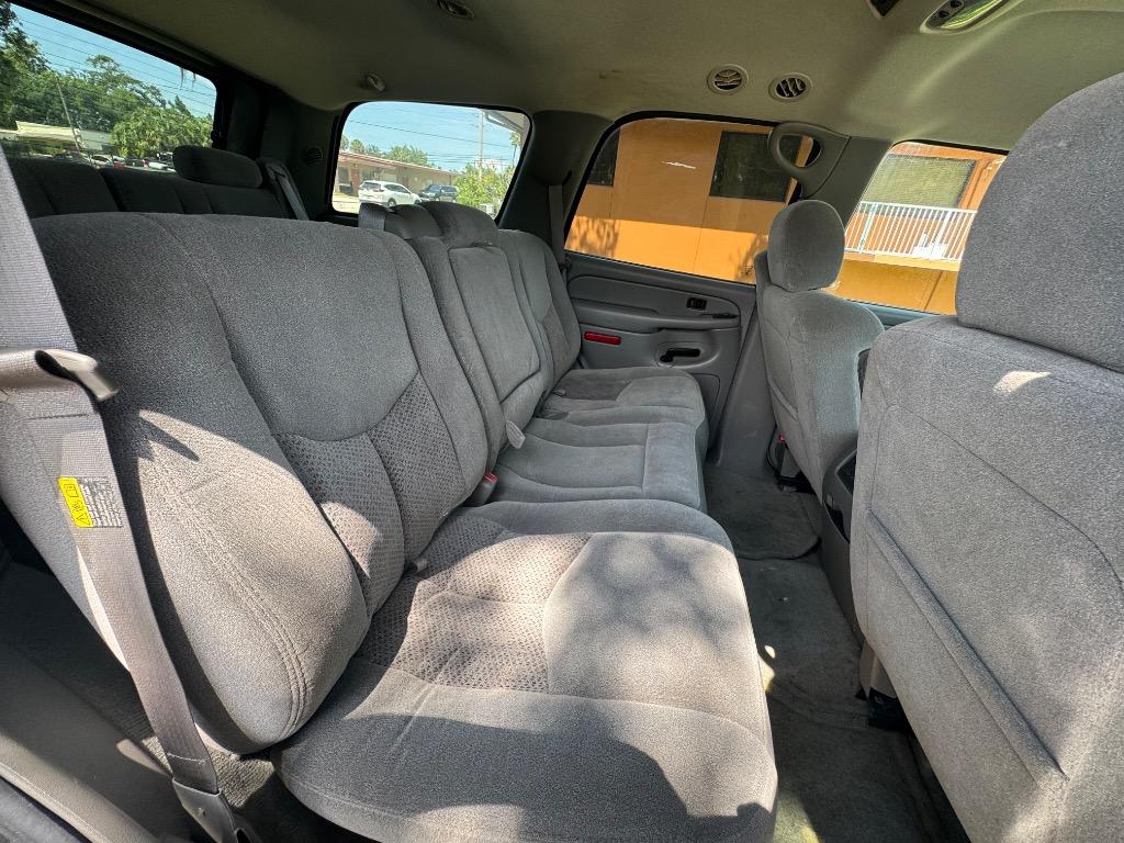 2004 Chevrolet Tahoe LS photo 17