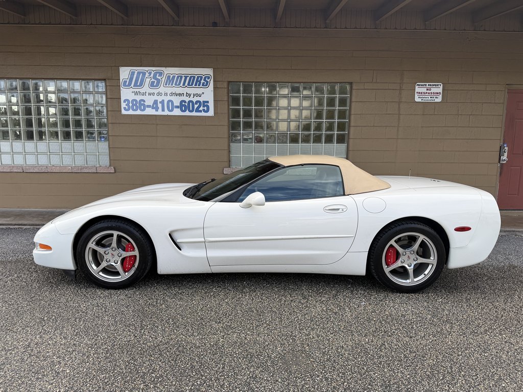 2001 Chevrolet Corvette Base's photo